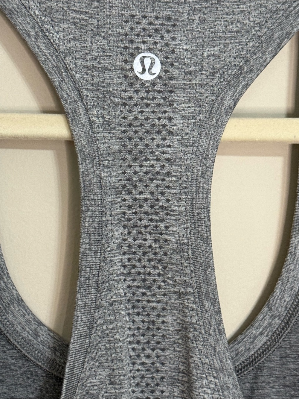 Lululemon Swiftly Tech Racerback Tank 2.0 - Color: Gray - Size 8
